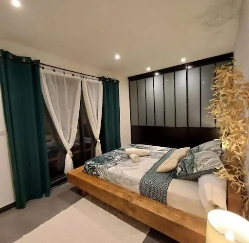 Avec Piscine * Gaujac (Gard)