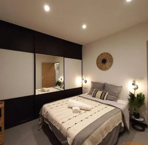 Avec Piscine Villa *