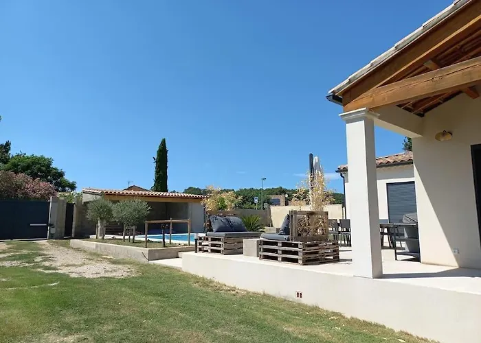 Avec Piscine Villa *