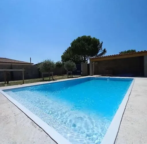Avec Piscine Villa Gaujac (Gard)